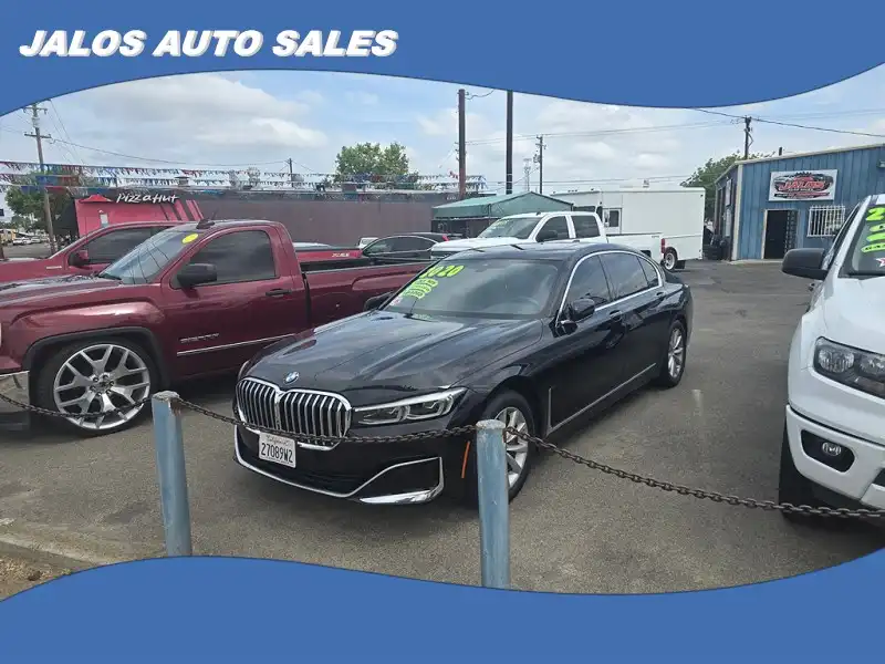 2020 BMW 7 Series 740i's photo