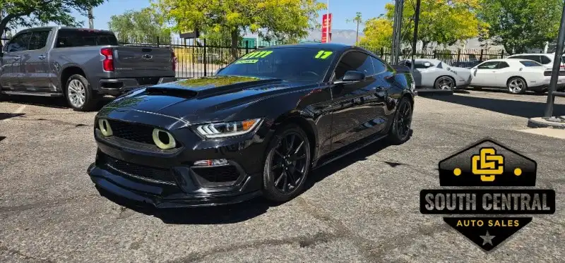 2017 Ford Mustang GT Premium Coupe's photo