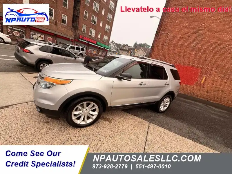 2015 Ford Explorer XLT 4x4's photo