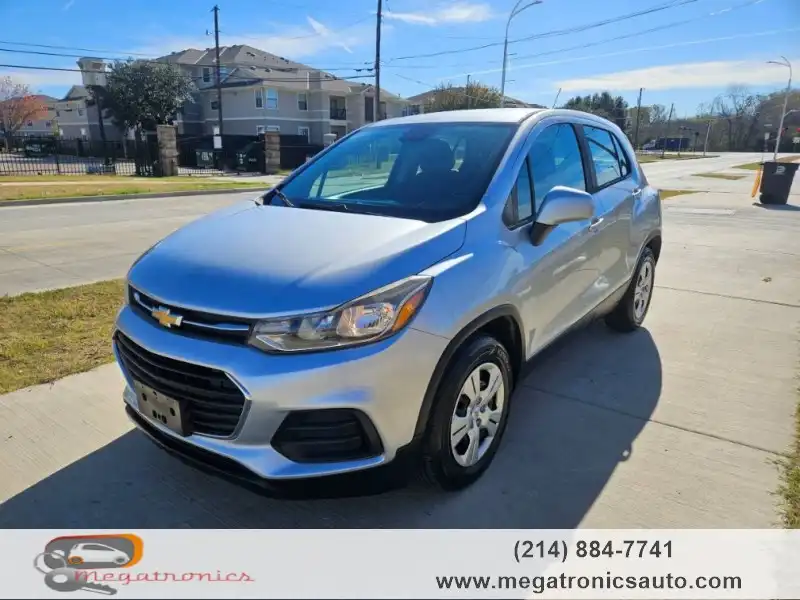 2017 Chevrolet Trax LS's photo