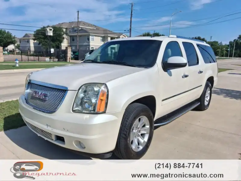 2012 GMC Yukon Denali 2WD's photo