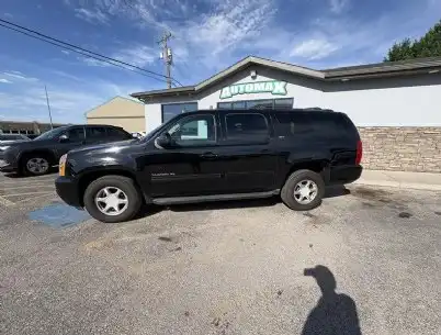 2013 GMC Yukon 4WD 1/2 Ton SLT (4SA)'s photo