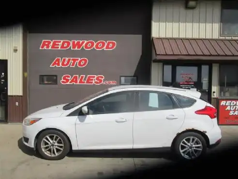 2017 Ford Focus SE Hatchback 5-Door's photo