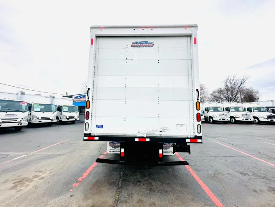 2014 Isuzu NPR-HD https www.aladdintruck.com 2014-Isuzu-Npr-Hd-Burlington-NJ-Bristol-Willingboro-Croydon-Burlington used car dSzqwOzc7gU 3d photo 5