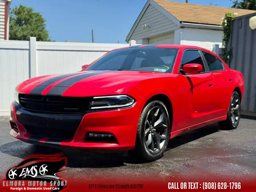 2015 Dodge Charger SXT's photo