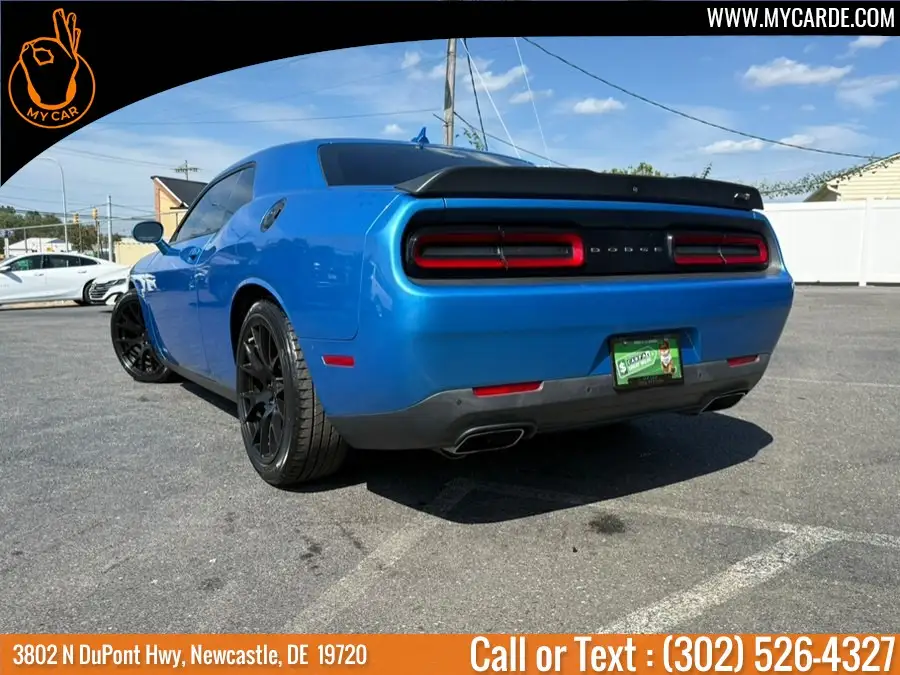 2016 Dodge Challenger Scat Pack photo 1