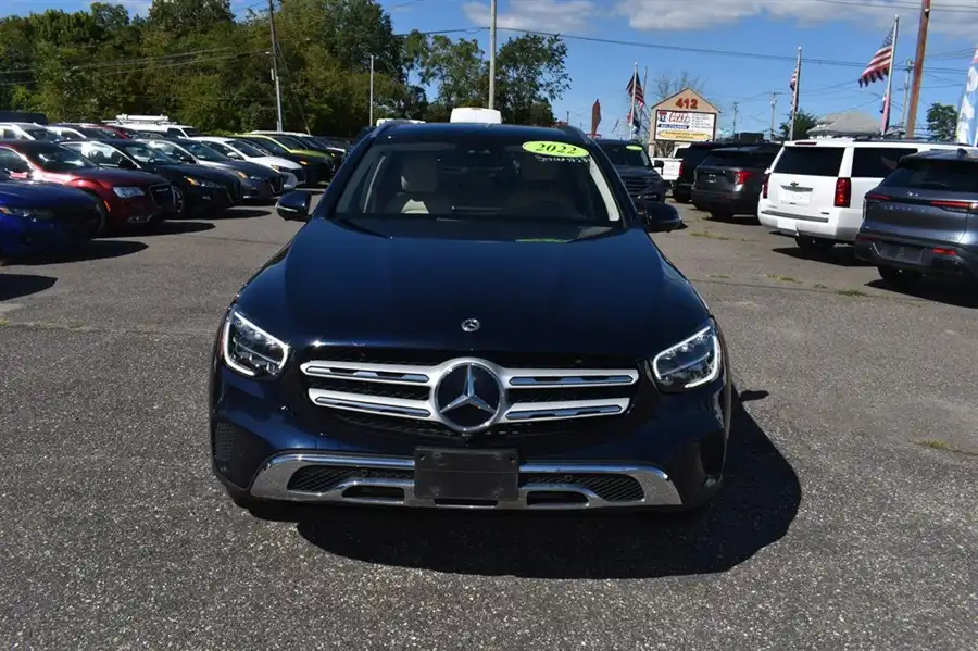 2022 Mercedes-Benz GLC GLC300 4MATIC's photo