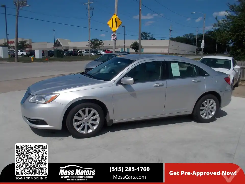 2012 Chrysler 200 Touring's photo