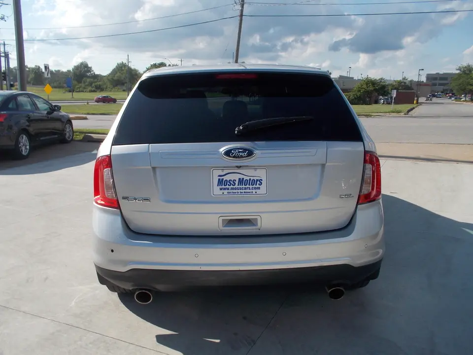 2013 Ford Edge SEL photo 4