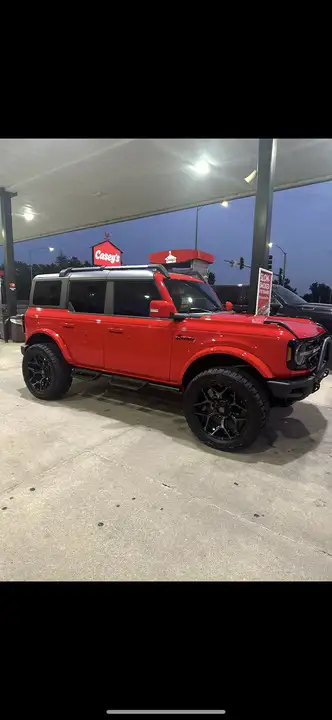 2023 Ford Bronco Outer Banks 4x4's photo