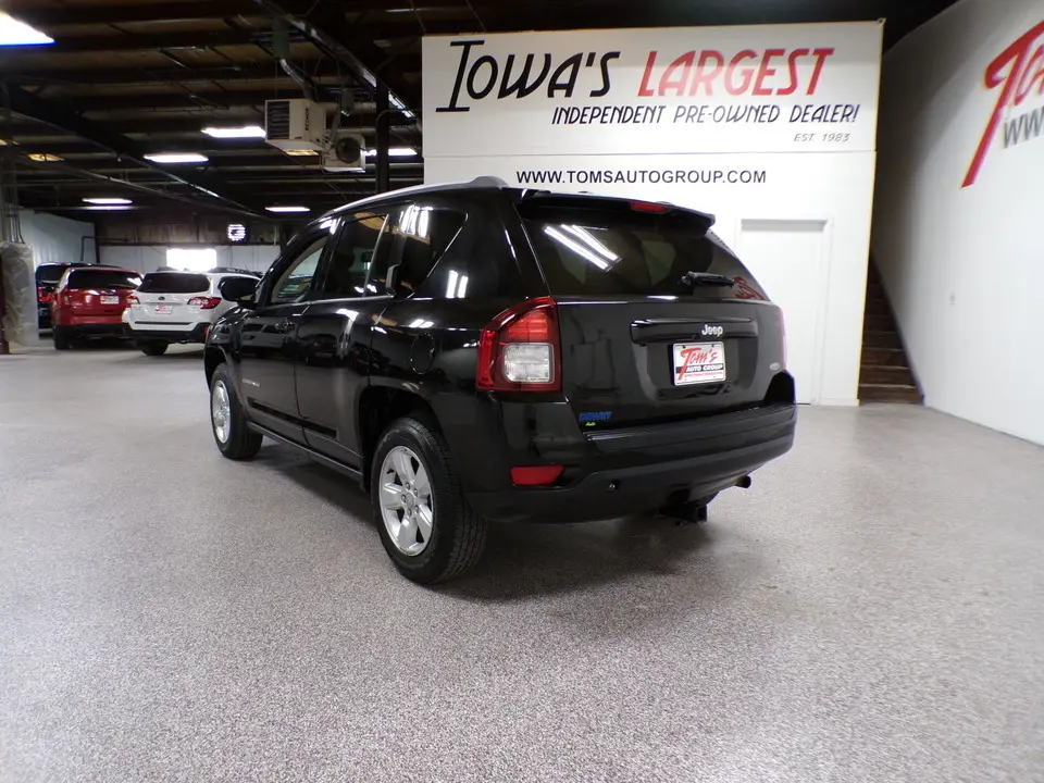 2017 Jeep Compass Latitude photo 3