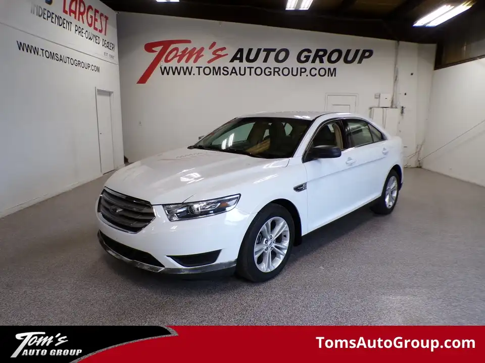 2018 Ford Taurus SE FWD's photo