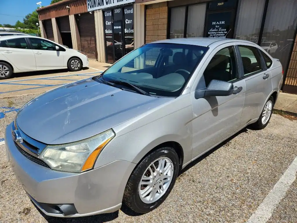 2011 Ford Focus SE's photo