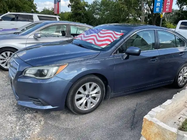 2017 Subaru Legacy 2.5i Premium's photo