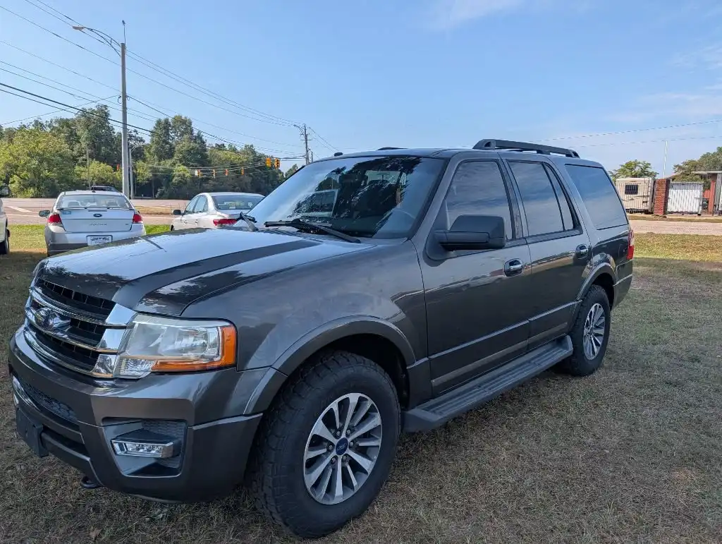 2016 Ford Expedition XLT 4WD's photo