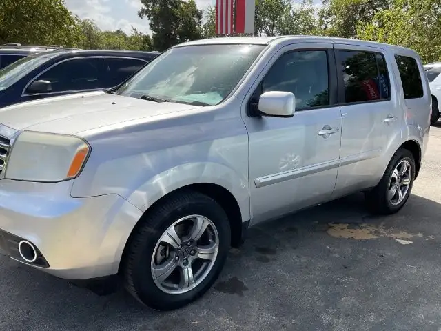 2015 Honda Pilot SE 2WD's photo