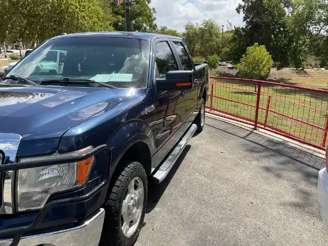 2013 Ford F-150 XLT SuperCrew 145 in's photo
