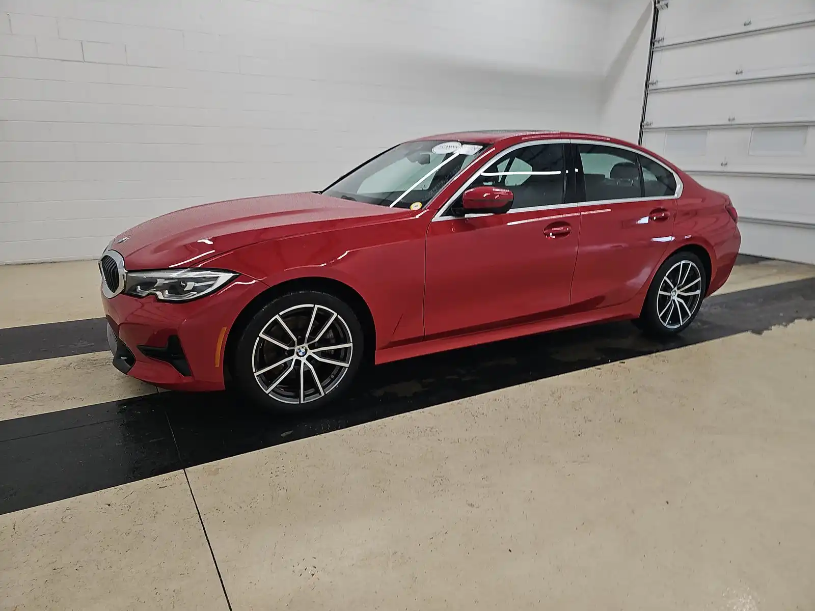 2021 BMW 3 Series 330i xDrive Sedan's photo