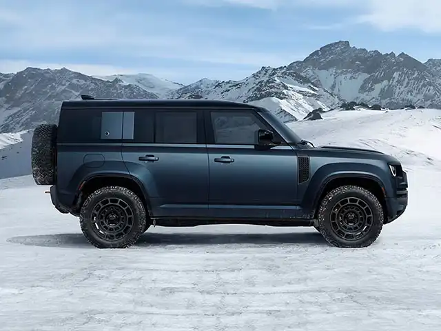 2026 Land Rover Defender 110 OCTA P635's photo
