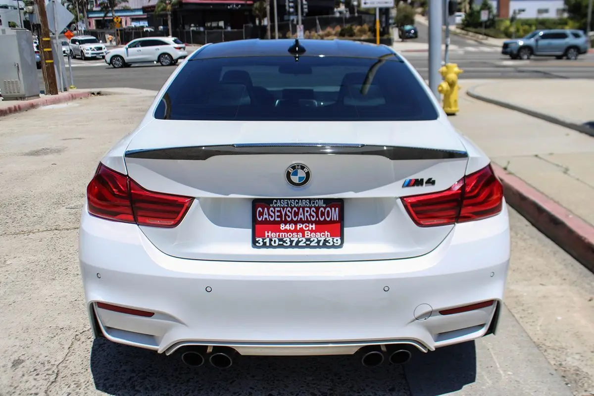 2018 BMW M4 Base photo 4