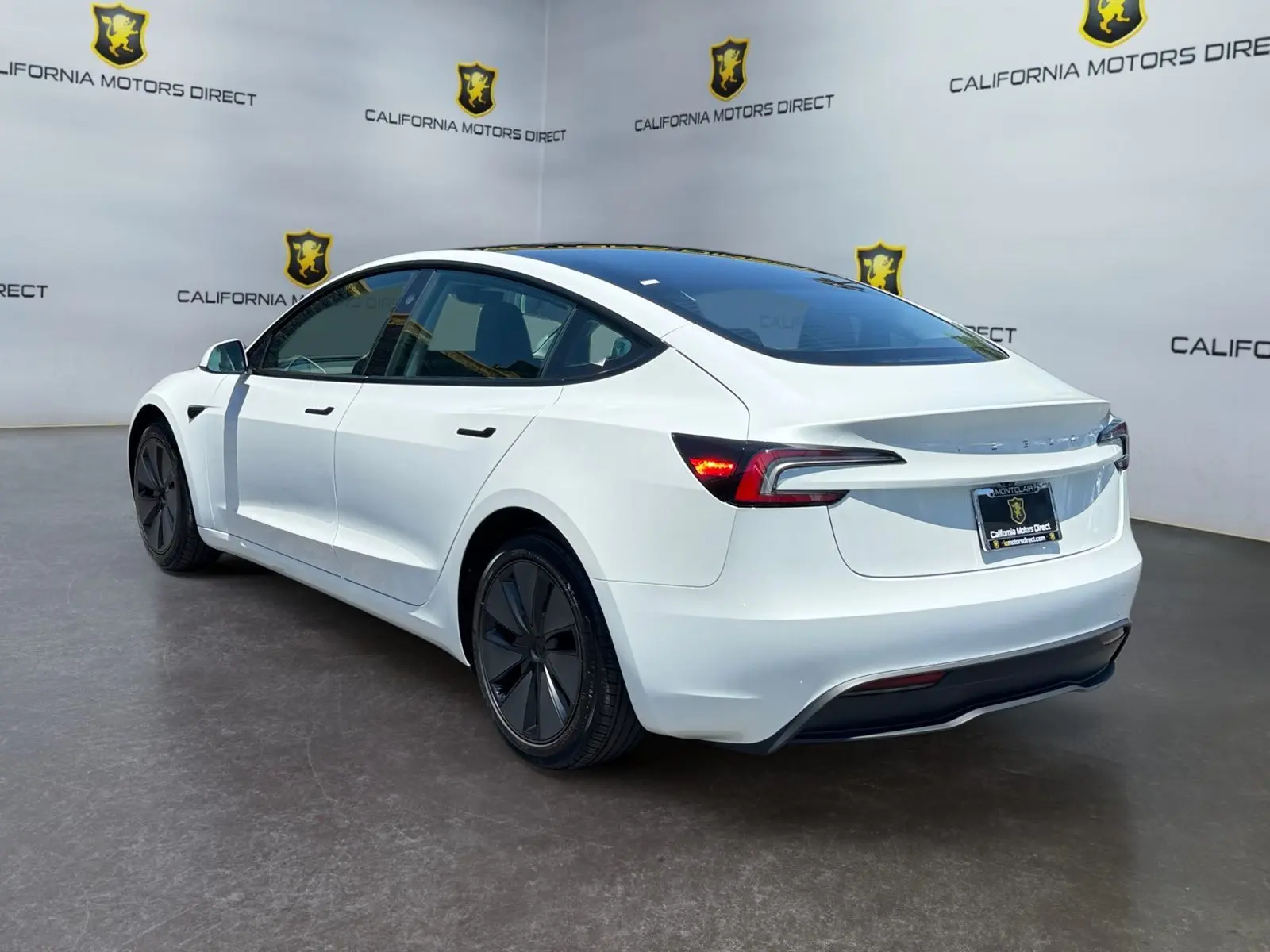 2025 Tesla Model 3 Long Range photo 5