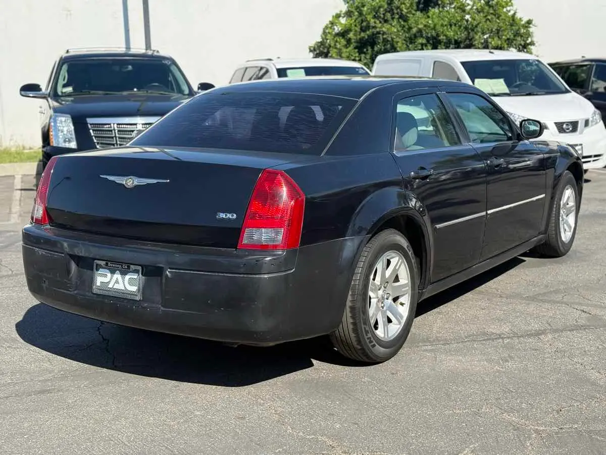 2007 Chrysler 300 Base photo 5