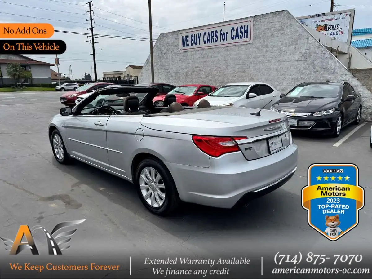 2011 Chrysler 200 Touring Convertible's photo