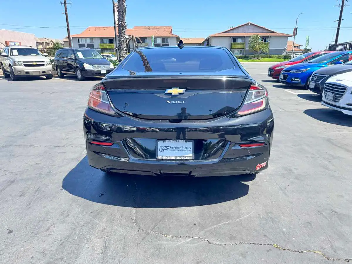 2017 Chevrolet Volt Premier photo 3