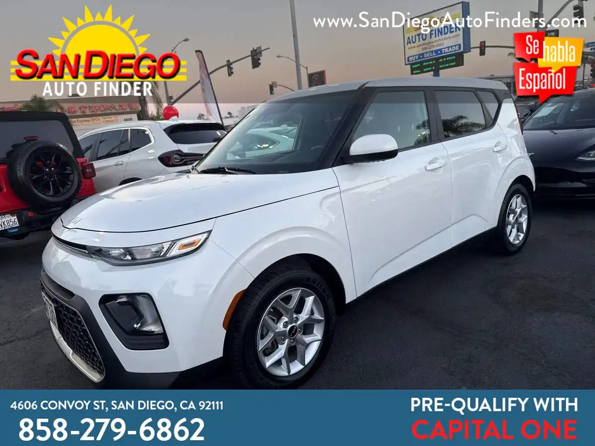 2022 Kia Soul 2.0 LX IVT's photo
