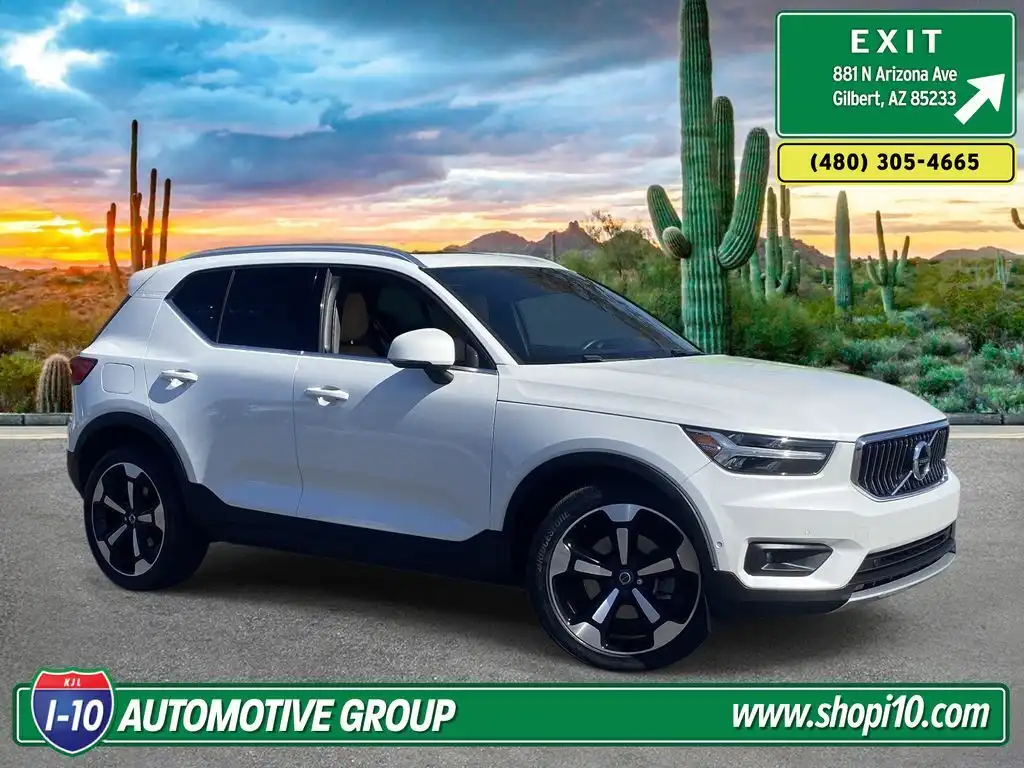 2019 Volvo XC40 T4 Inscription's photo