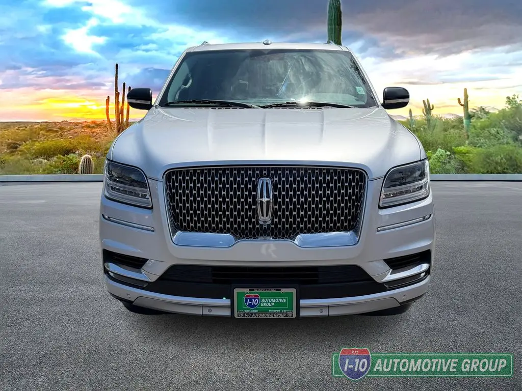 2019 Lincoln Navigator Select photo 3