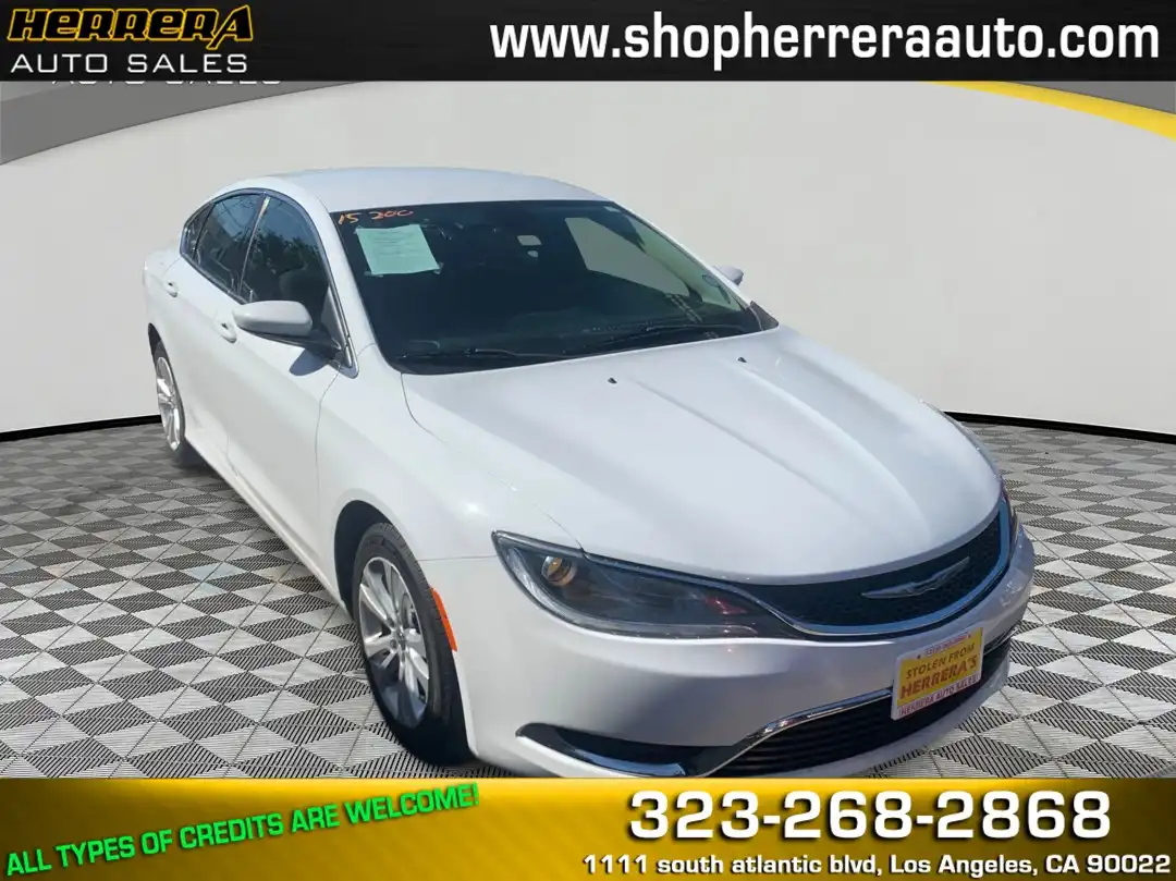 2015 Chrysler 200 Limited's photo
