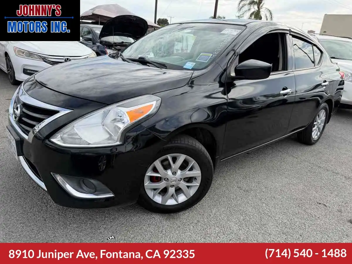 2017 Nissan Versa 1.6 SV CVT's photo