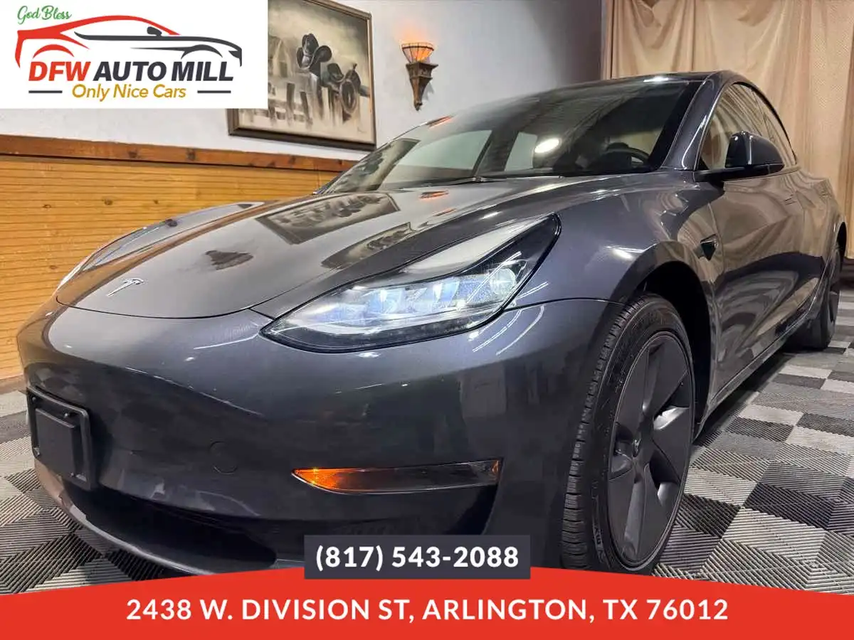 2023 Tesla Model 3 Base's photo
