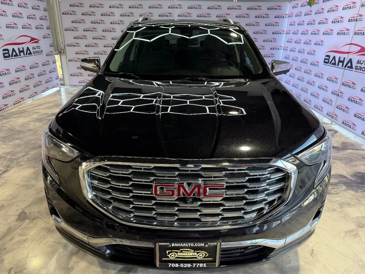 2020 GMC Terrain Denali AWD photo 4