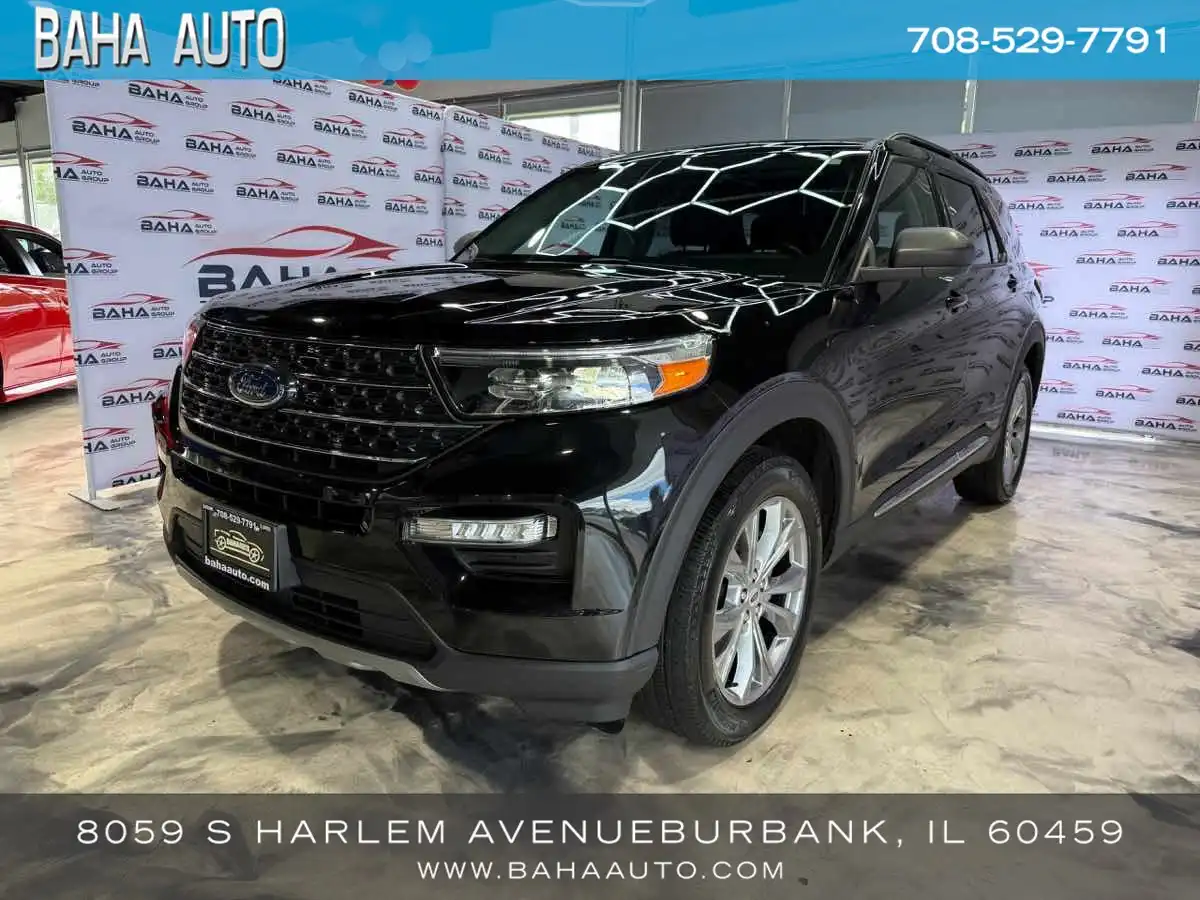 2023 Ford Explorer XLT 4WD's photo