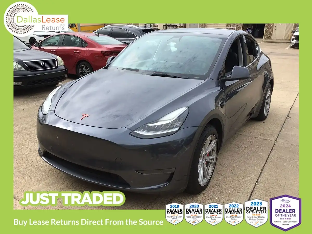 2022 Tesla Model Y Long Range Dual Motor All-Wheel Drive's photo