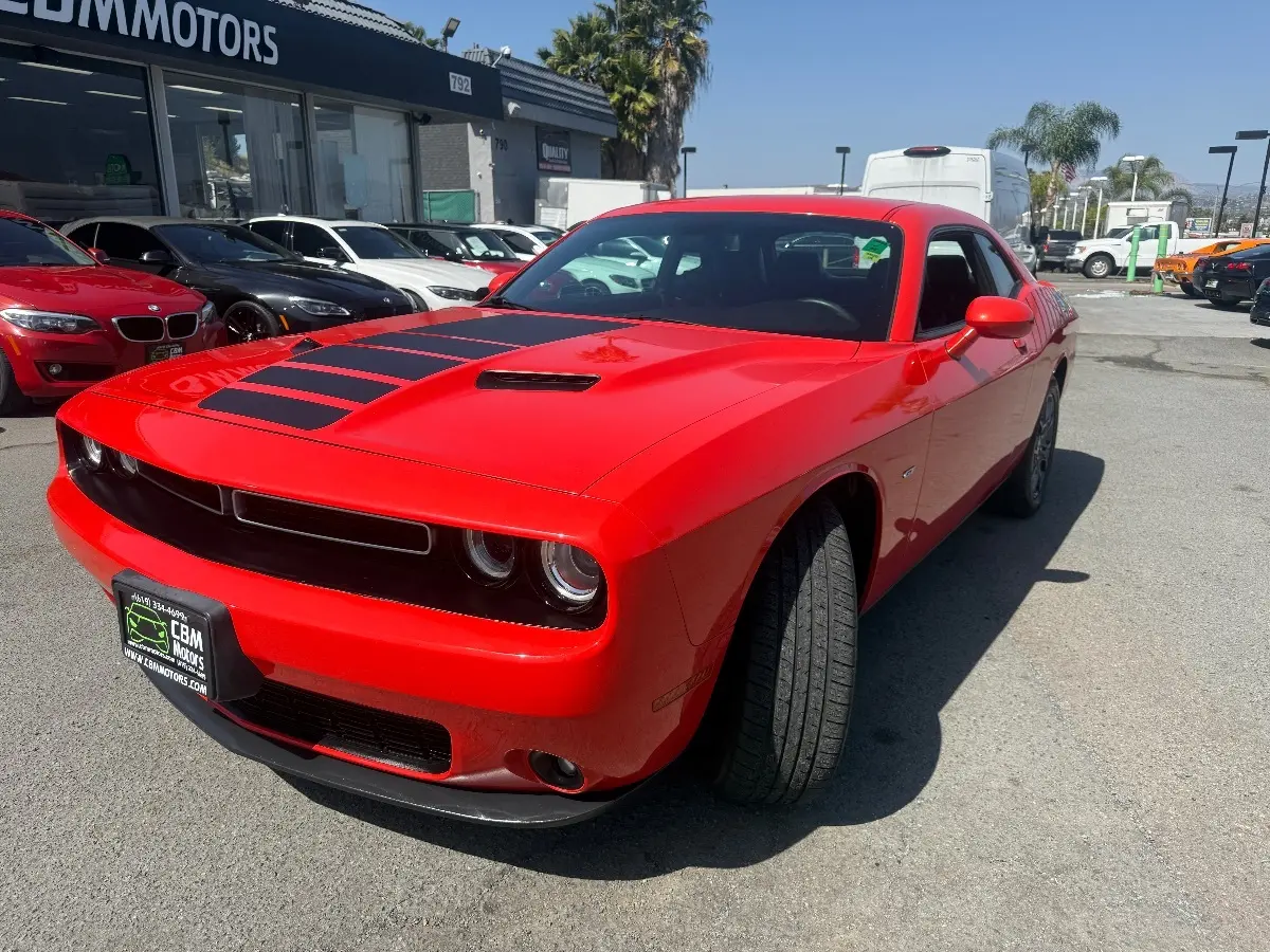 2018 Dodge Challenger GT photo 3