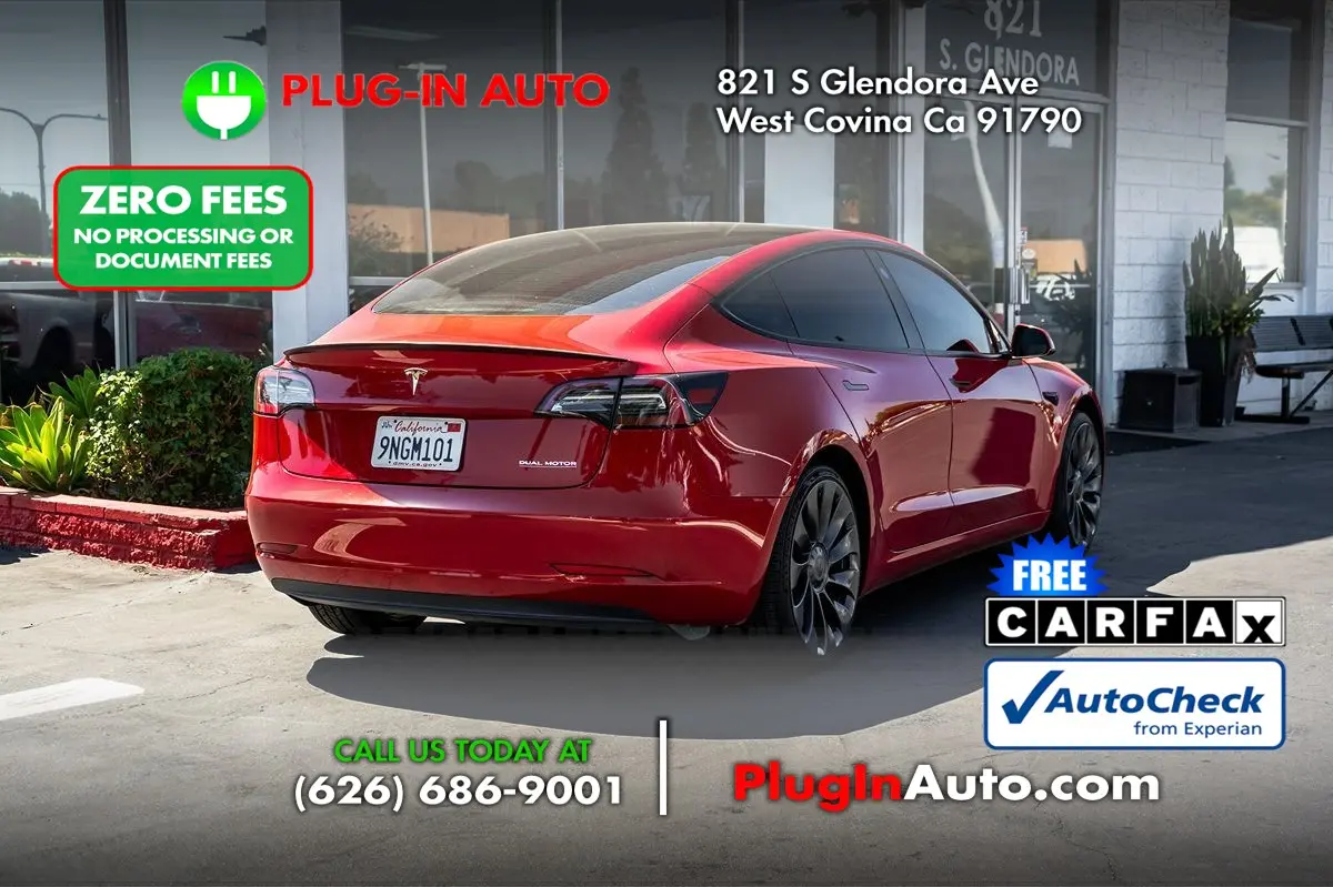 2023 Tesla Model 3 Performance photo 4