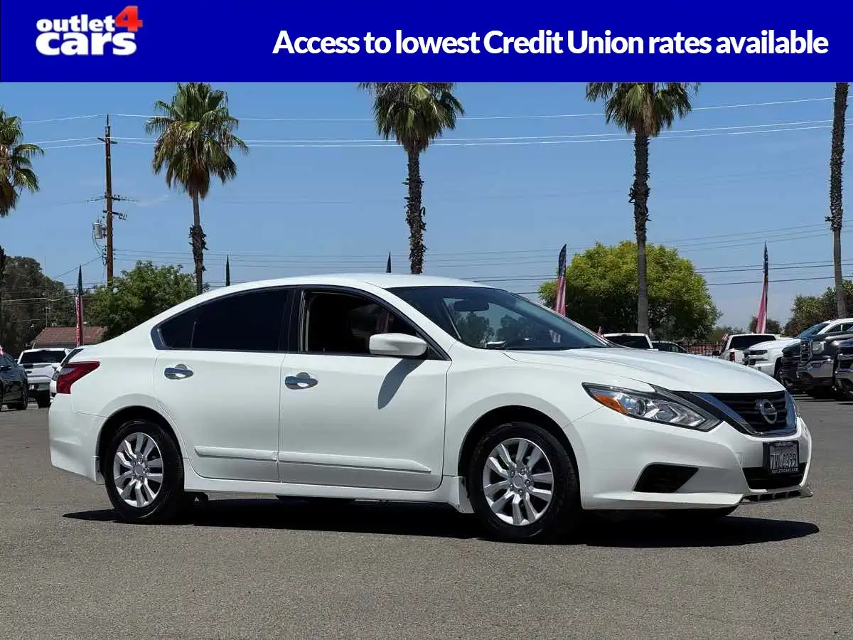 2016 Nissan Altima 2.5 S's photo