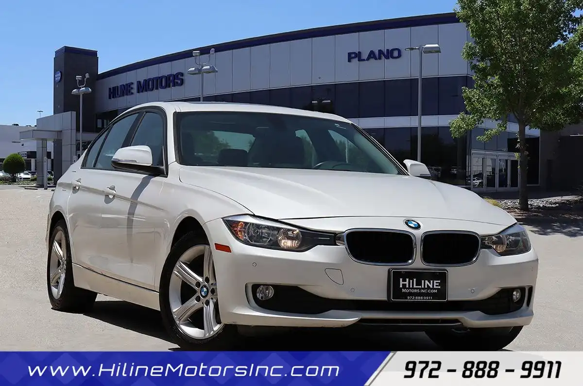 2015 BMW 3 Series 320i xDrive Sedan's photo