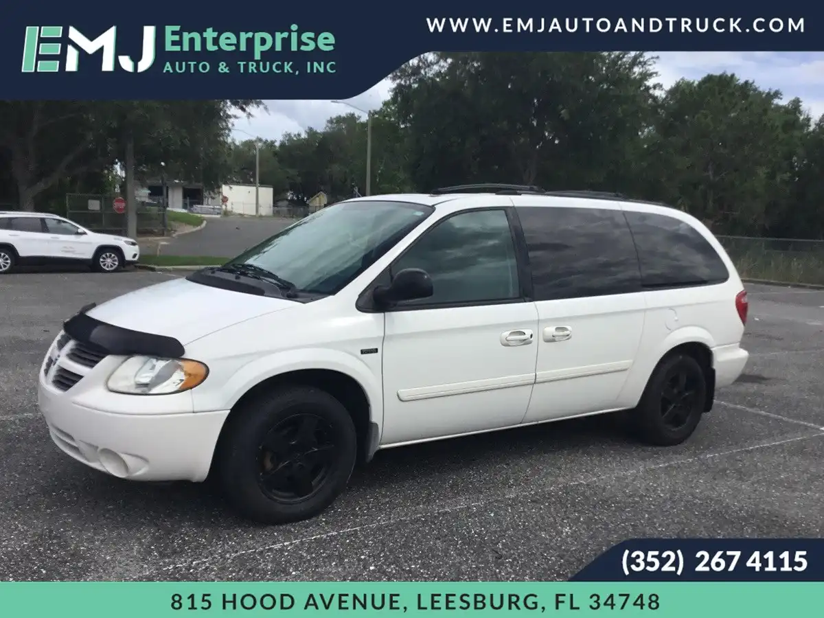 2006 Dodge Grand Caravan SXT's photo
