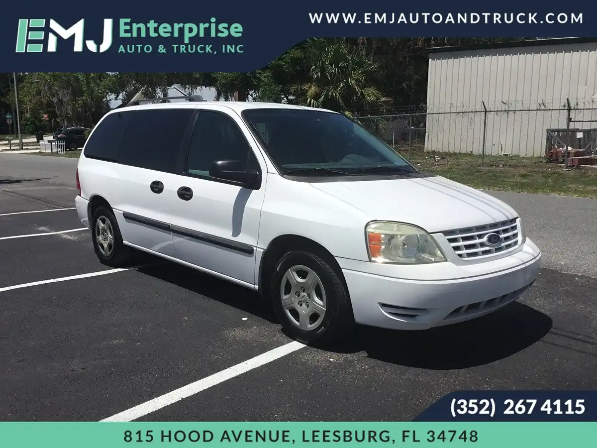 2007 Ford Freestar SE's photo