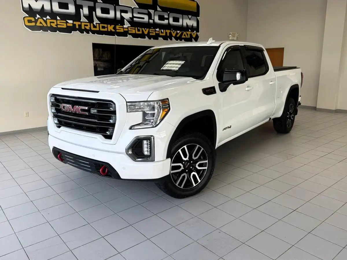 2021 GMC Sierra 4WD Crew Cab Standard Box AT4's photo