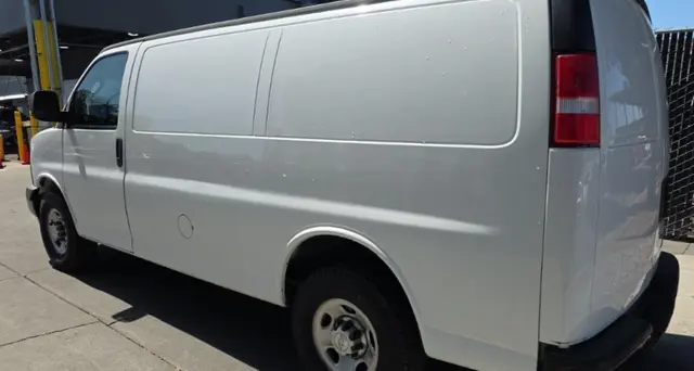2020 Chevrolet Express Work Van HD 2500 photo 3