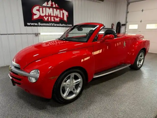 2004 Chevrolet SSR LS's photo