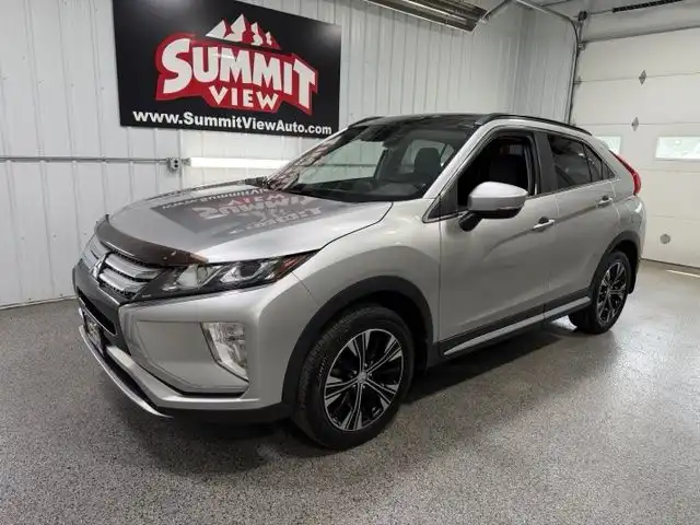 2020 Mitsubishi Eclipse Cross SE S-AWC's photo