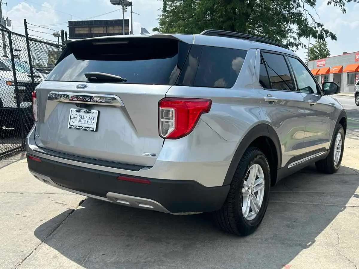 2020 Ford Explorer XLT 4WD photo 5