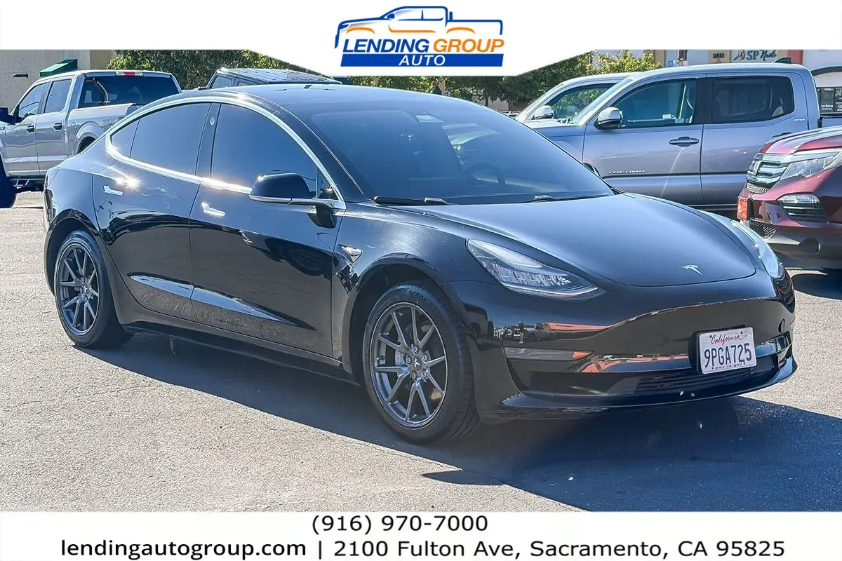2019 Tesla Model 3 Standard Range Plus photo 5