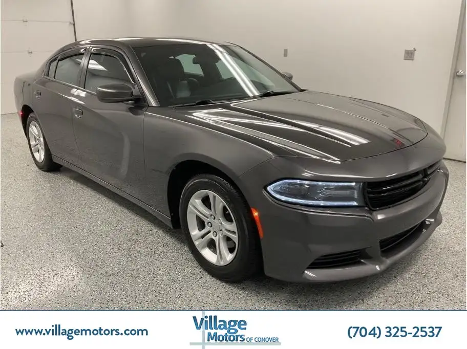 2019 Dodge Charger SXT's photo